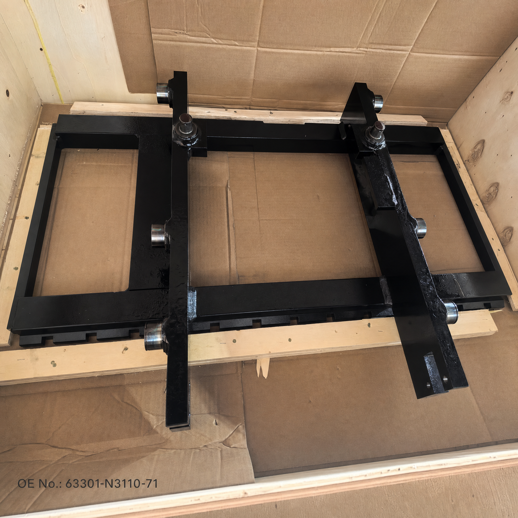 BRACKET SUB-ASSY, LIFT — 63301-N3110-71 (OE 63301-N3110-71) — Pièces pour chariots élévateurs à fourche difficiles à trouver, applicable to Toyota FDZN30/8FBN30 V Mast. OE forklift part available on inquiry from JIA CHENG.