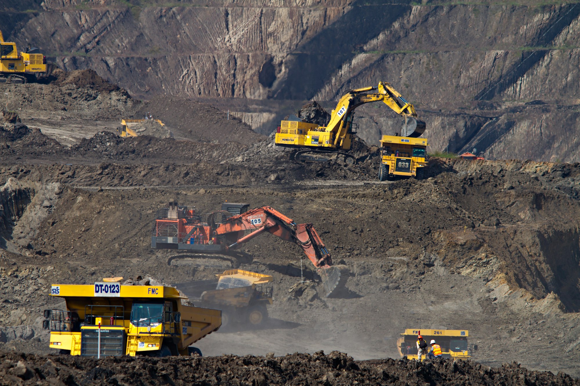 Mining & Quarry — industrial handling application scenario supported by JIA CHENG forklift and OE parts supply for overseas B2B buyers.